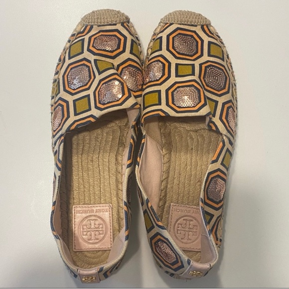 Geometric Patterned Espadrilles - Picture 2 of 7